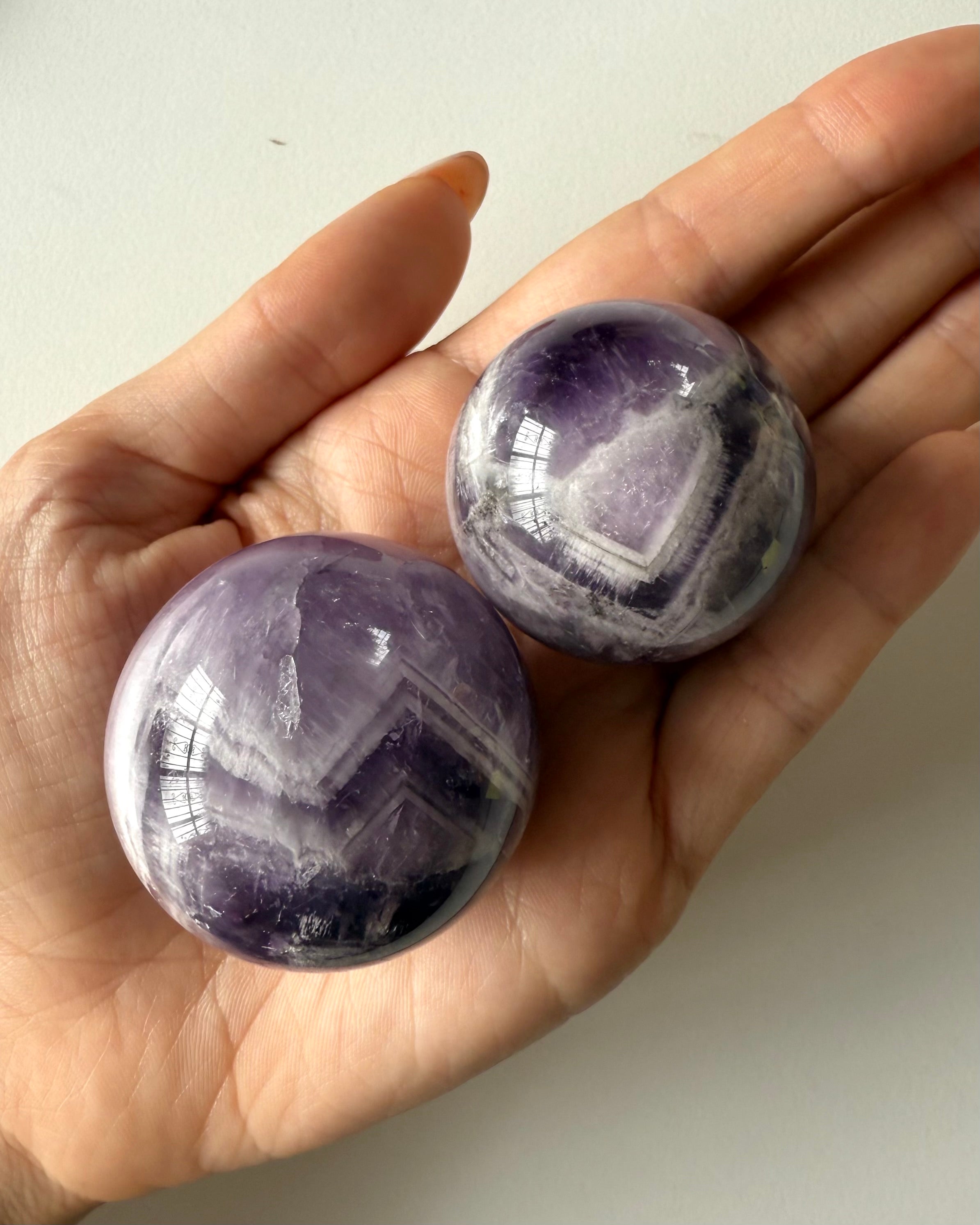 Sfera in Ametista Chevron