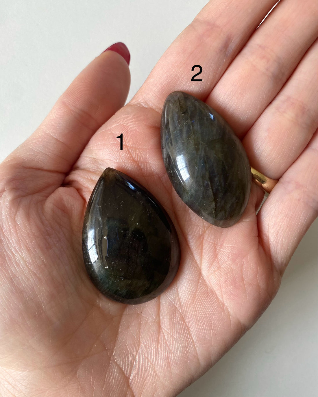 Cabochon in Labradorite