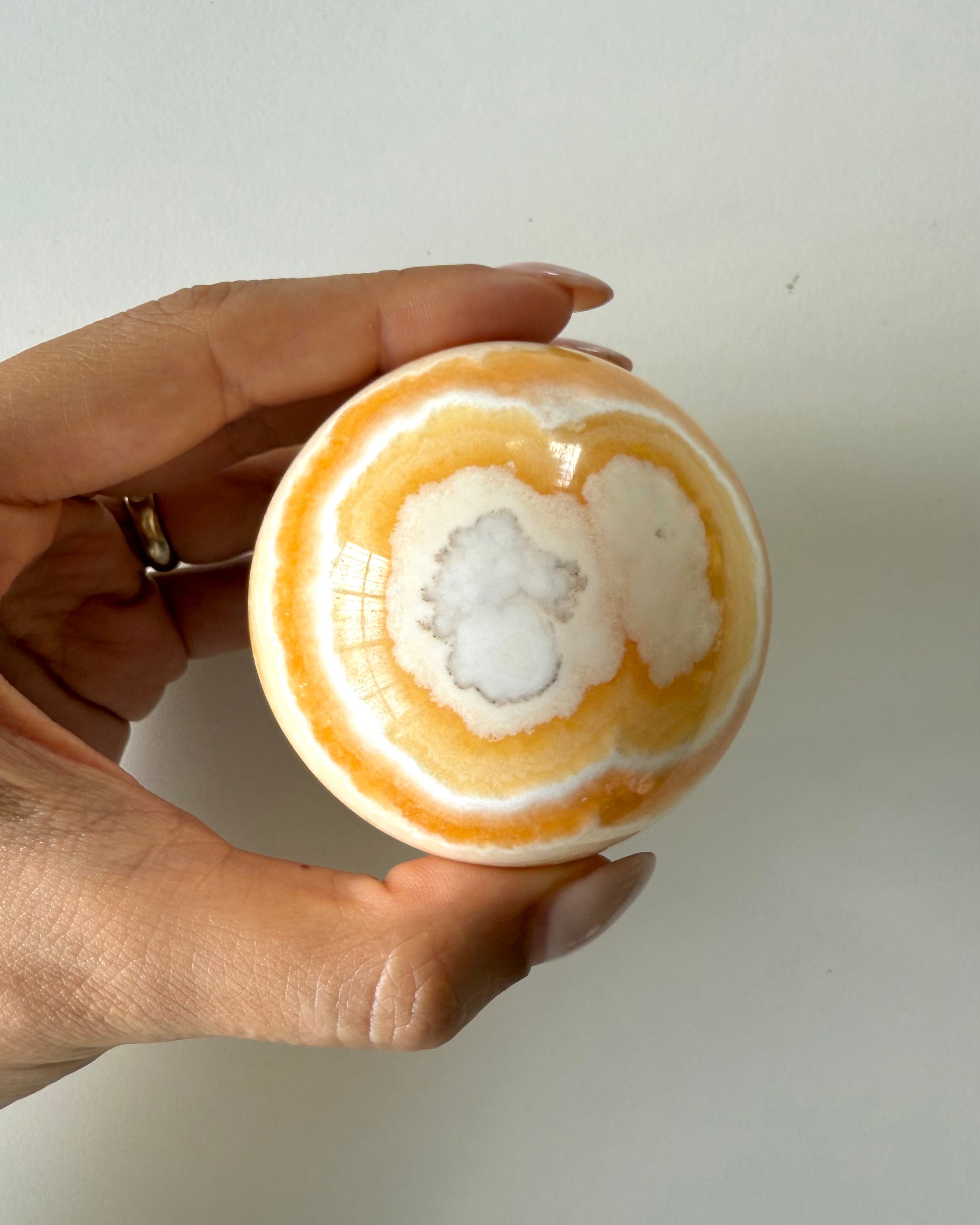 Sfera in Calcite Miele