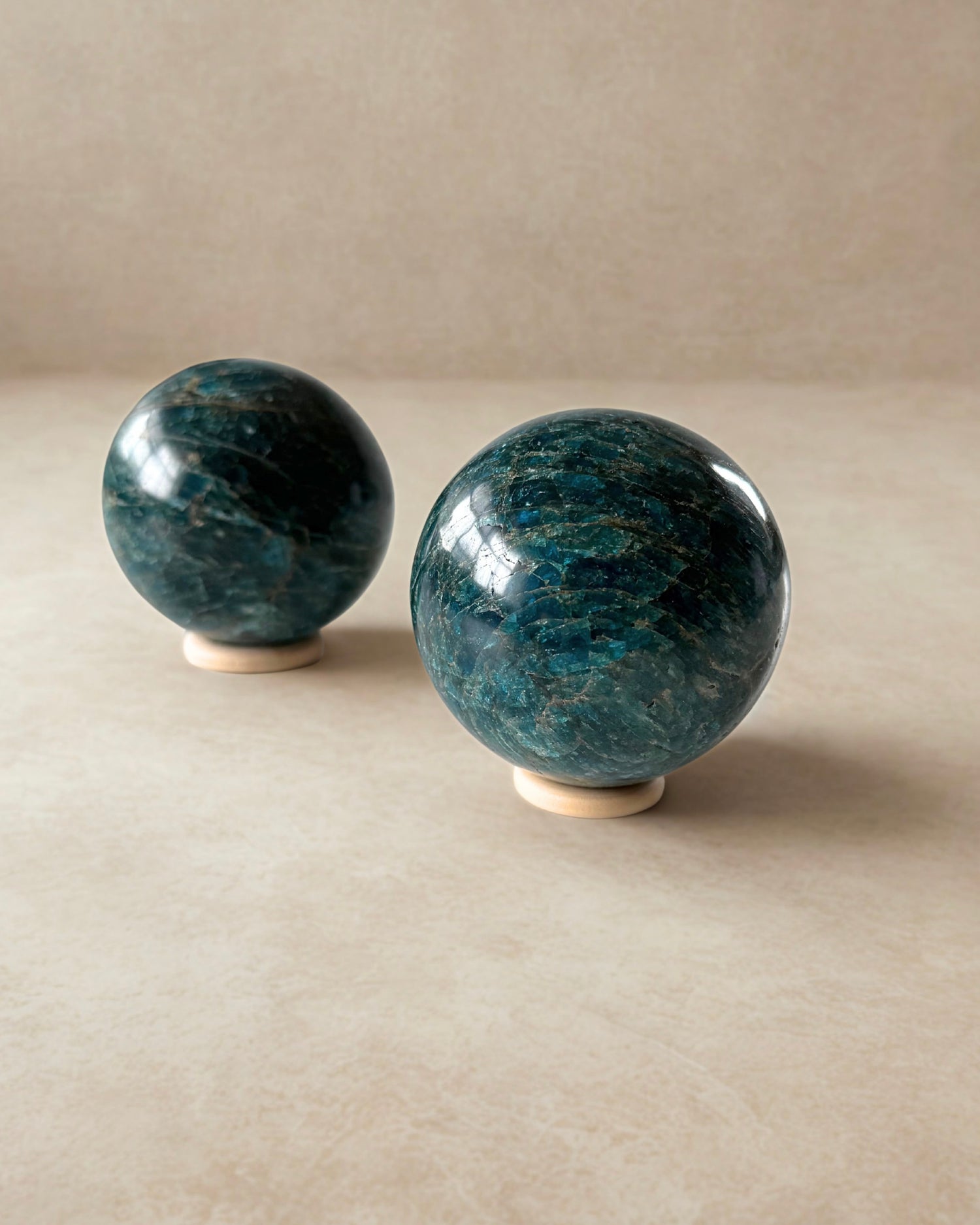 Sfera in Apatite (6,5cm)