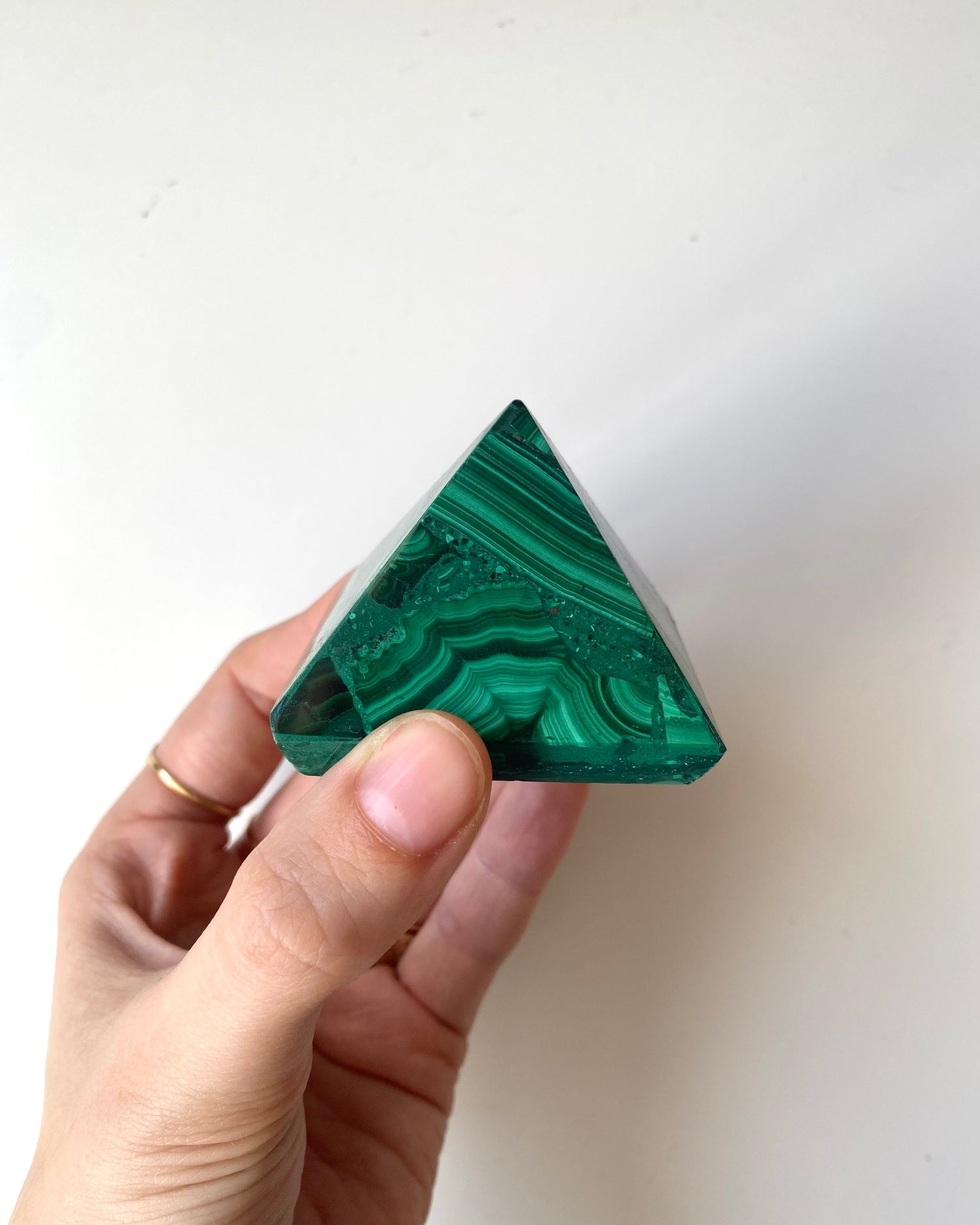 Piramide rivestita in Malachite