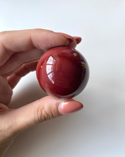 Sfera in Mookaite Rossa