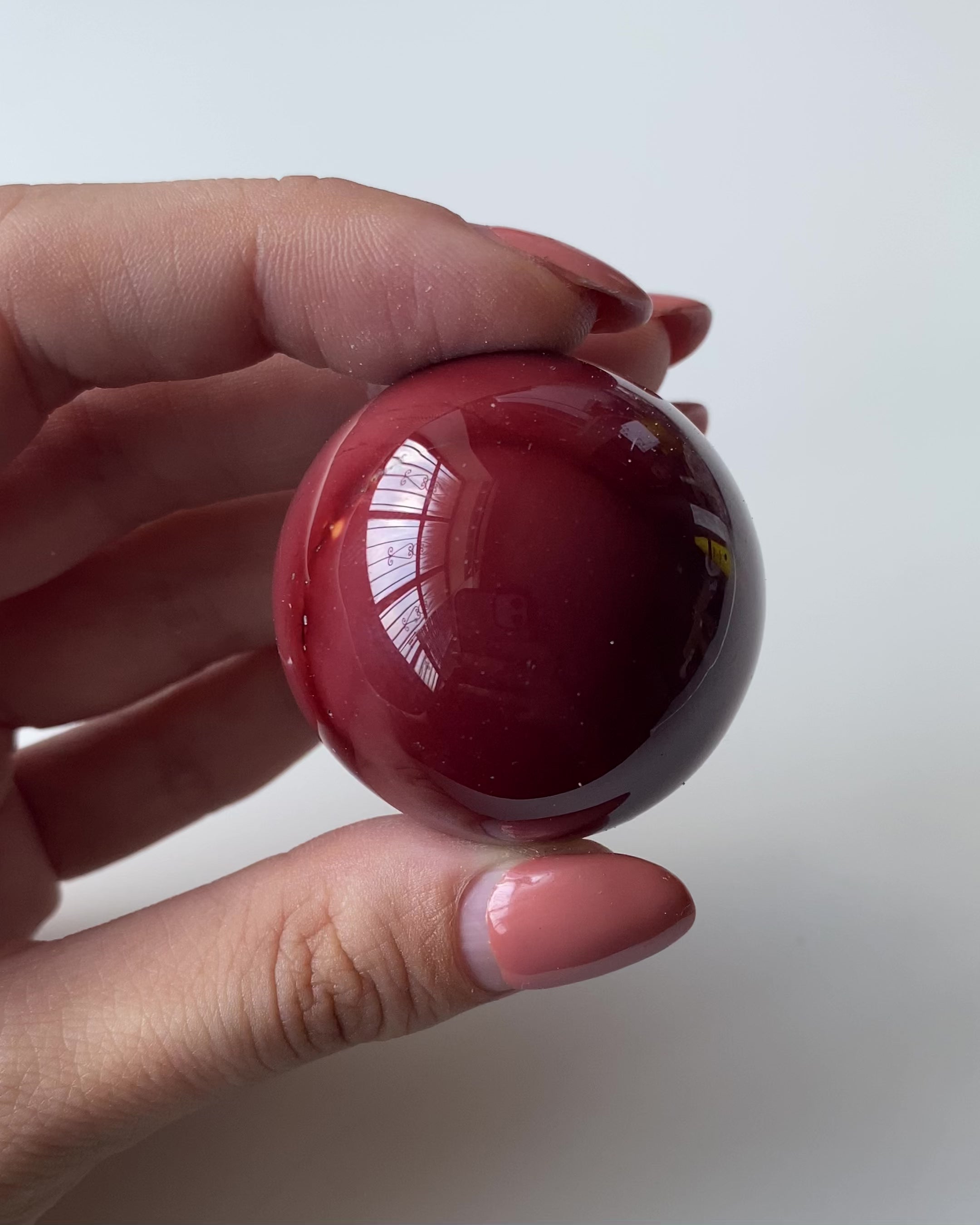 Sfera in Mookaite Rossa